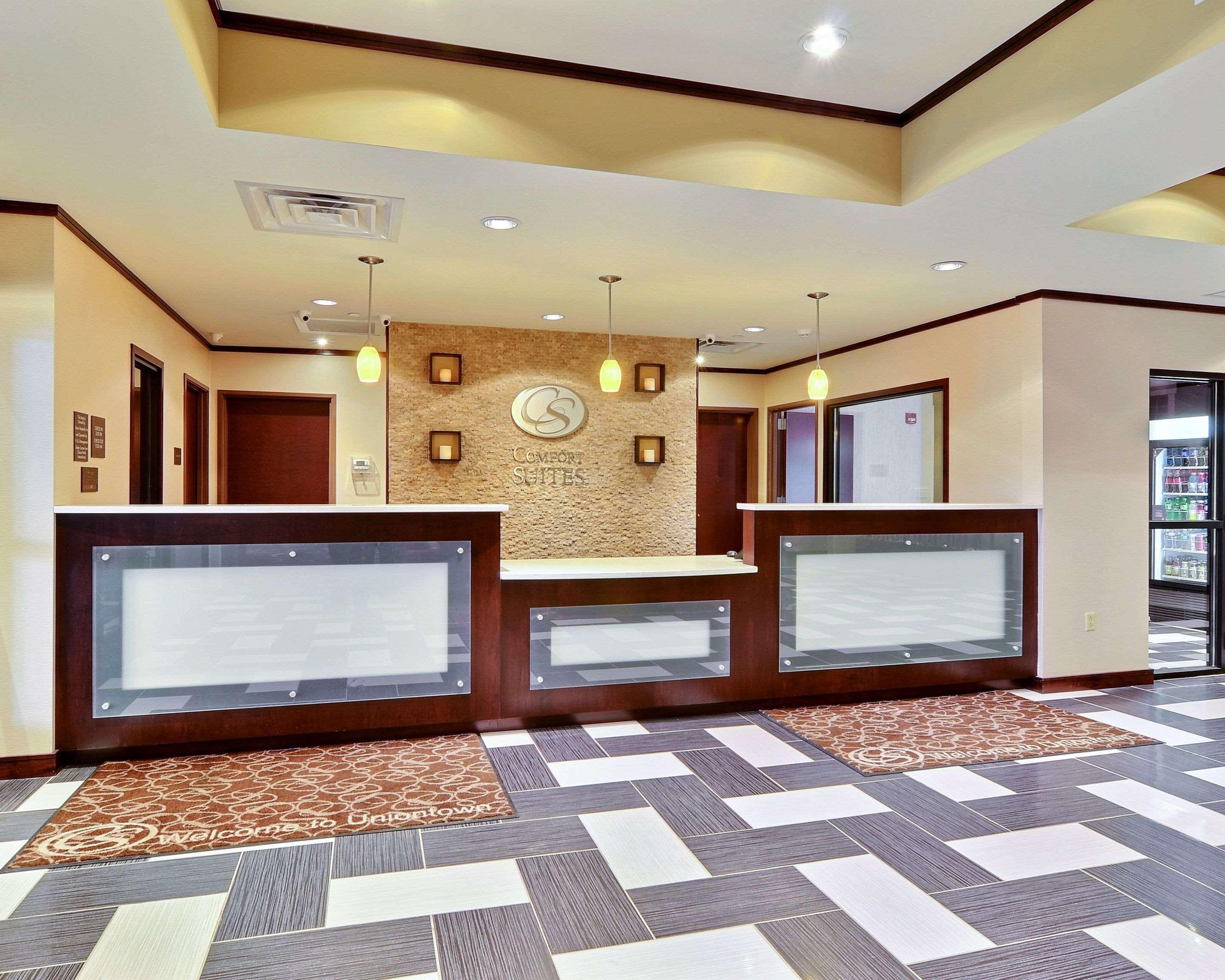 Comfort Suites Uniontown Exterior foto